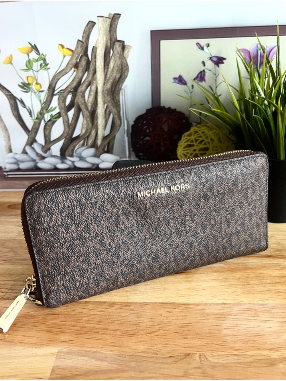 Michael Kors Brown Continental Travel Signature Logo Wallet Large - Picture 11 of 11